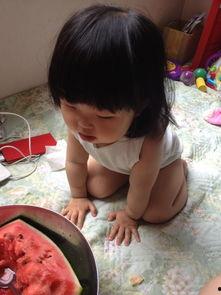 萌宝吃瓜日常,童言无忌，欢乐满屋